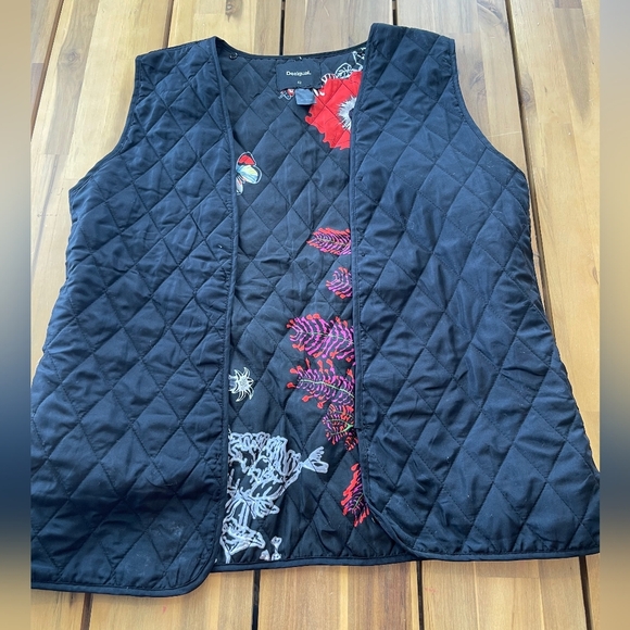 Desigual Jackets & Blazers - Desigual Womens Black Quilted Puffer Vest With Floral Lining Size 42